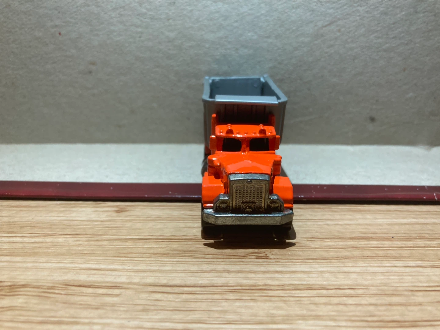 Hot Wheels Loose / Gravel Haul Truck / Road Department - photo 2