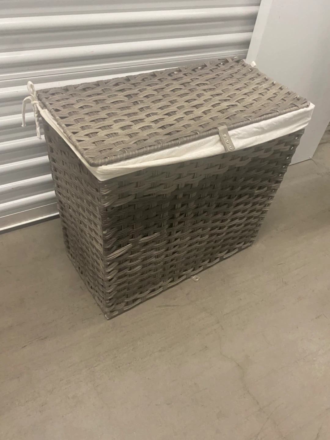 Woven Laundry Hamper with Lid
