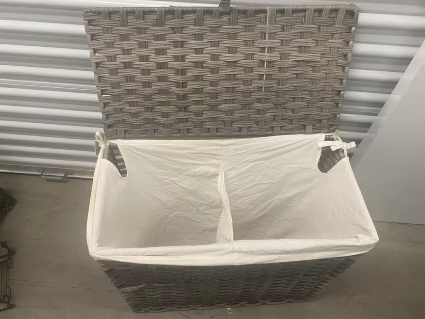 Woven Laundry Hamper with Lid - photo 2