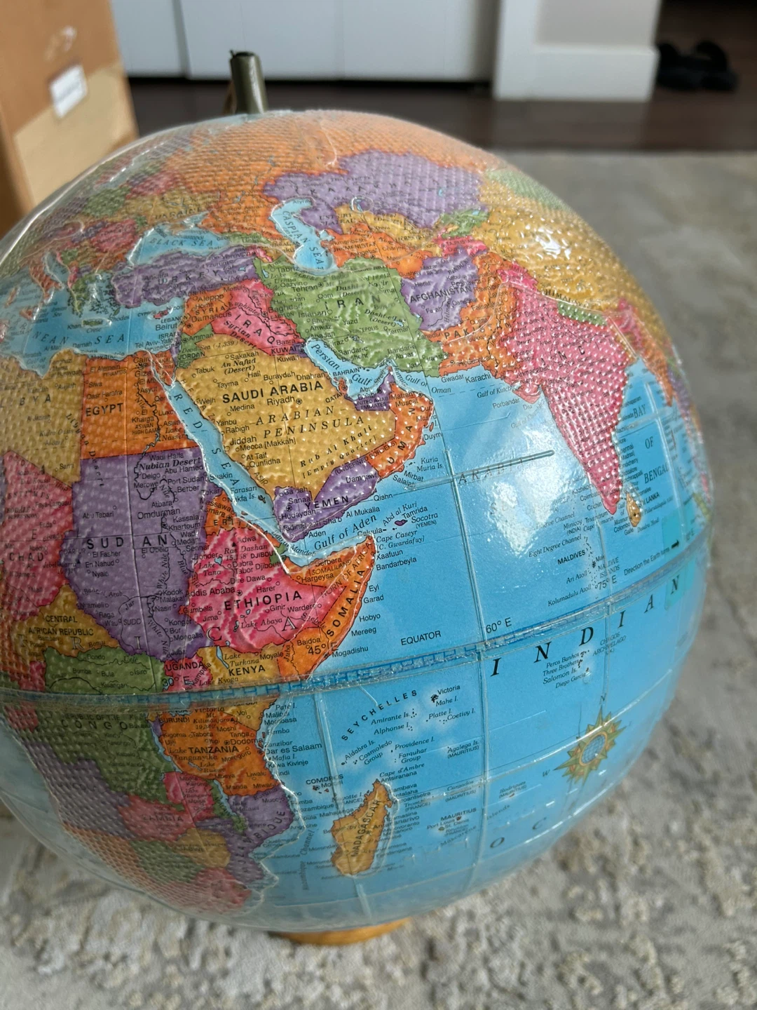 12" World Globe - photo 3