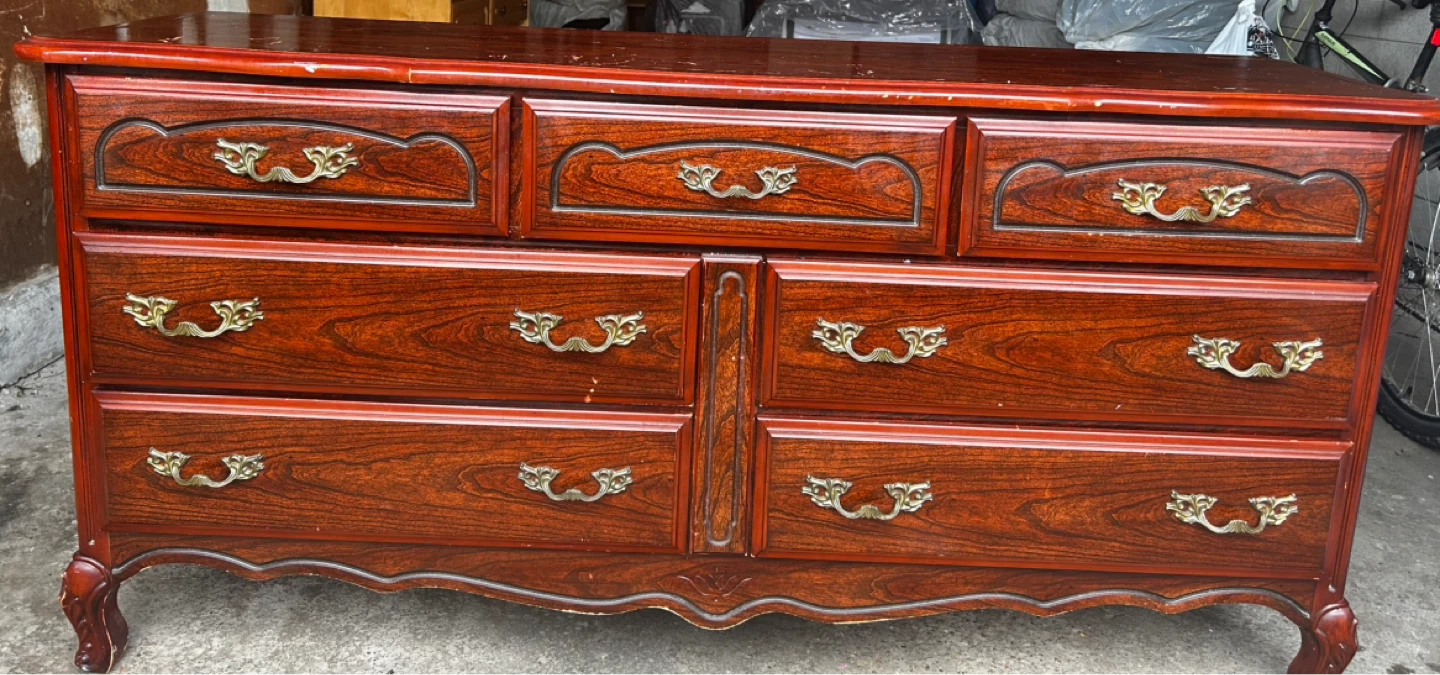 Cherry Wood Dresser with 7 Drawers