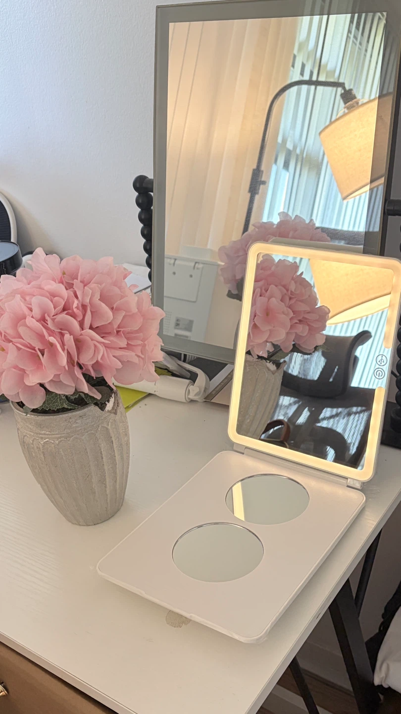 Vanity Planet LED Rechargeable Travel Vanity Mirror - photo 2