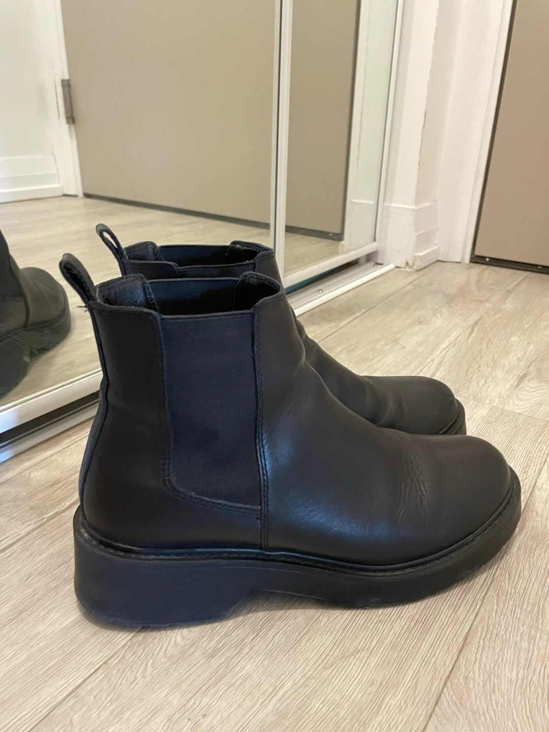 Steve Madden Women's Black Chelsea Boots - photo 2