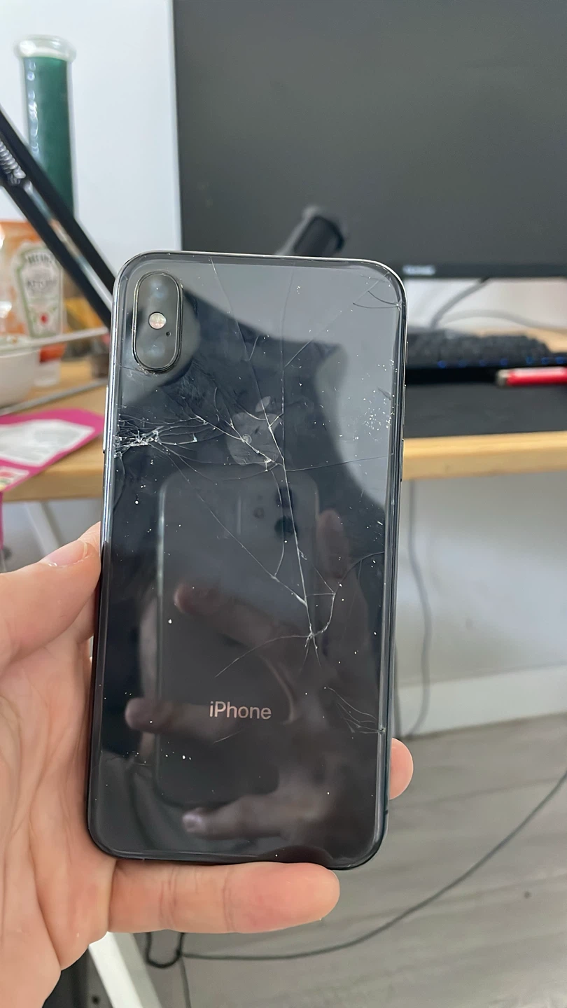 iPhone XS (For Parts) - photo 2