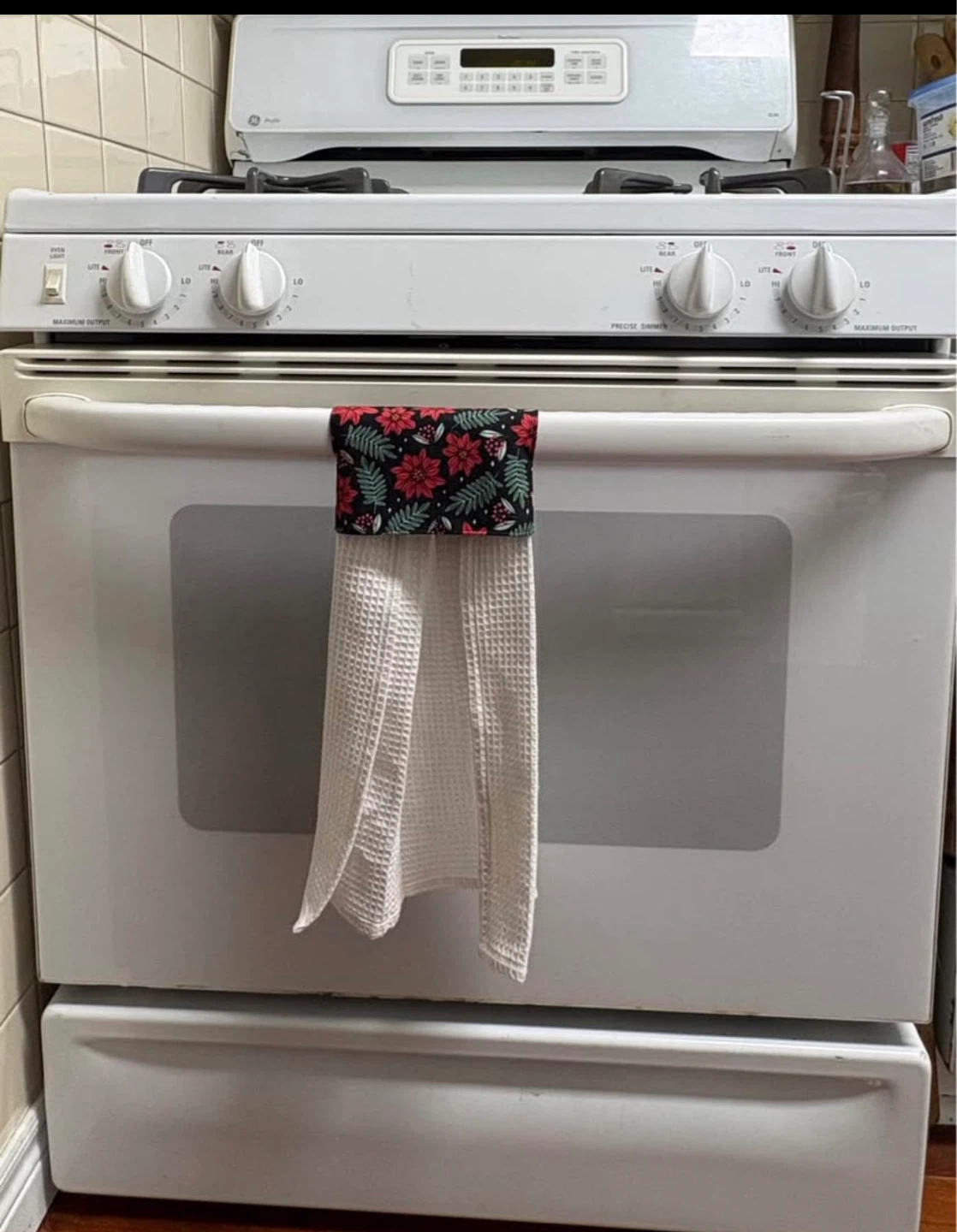 White GE Profile Gas Range Stove - photo 3