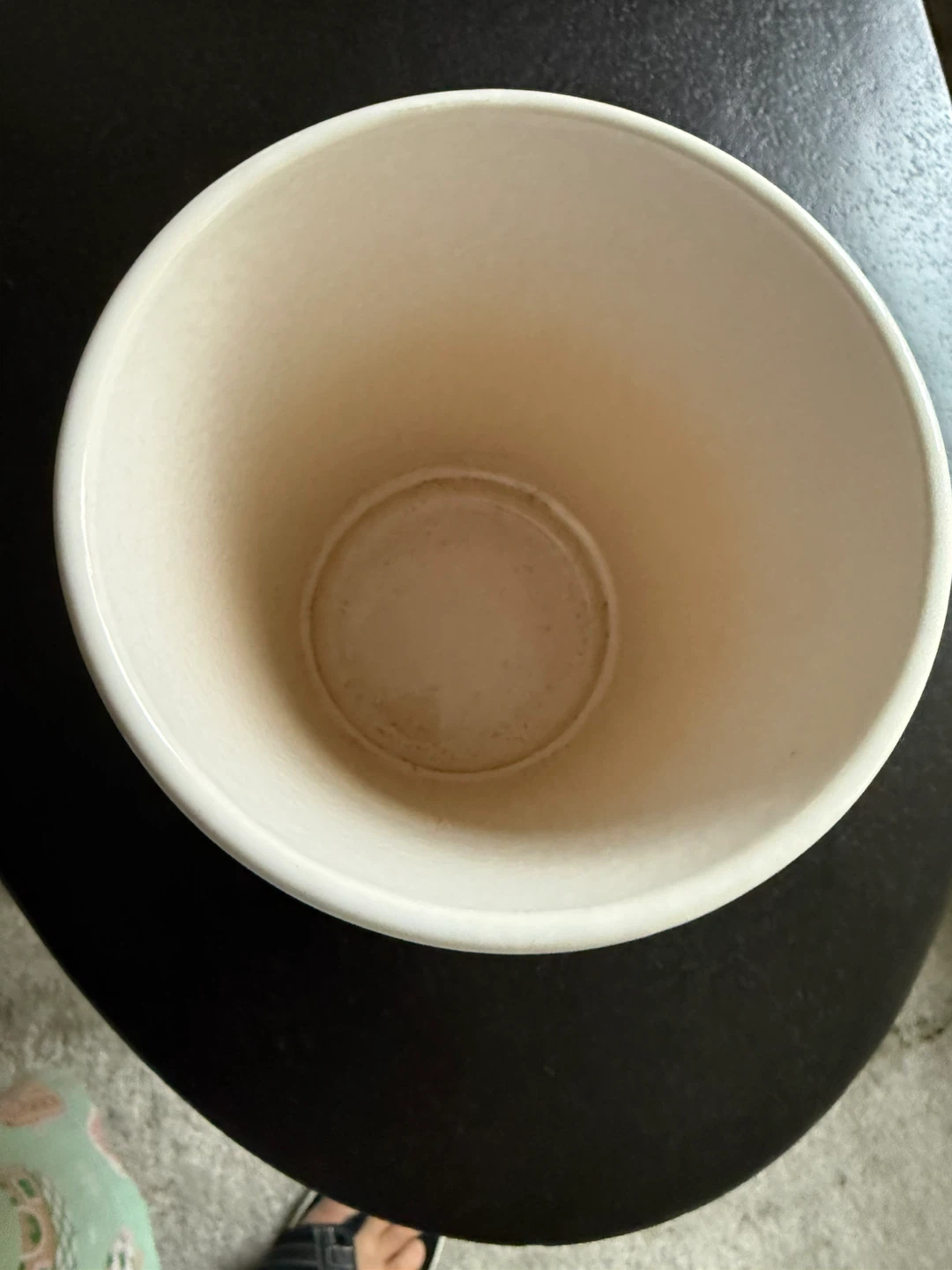 White Flower Pot with Drainage Tray + free pots - photo 5