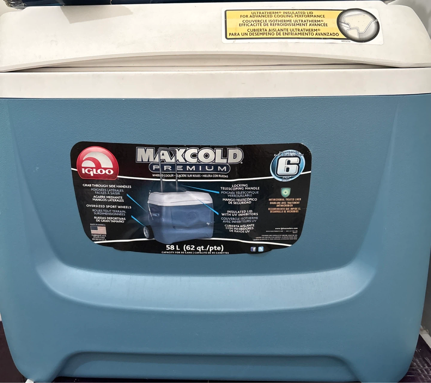 Igloo Maxcold Premium 58L Wheeled Cooler