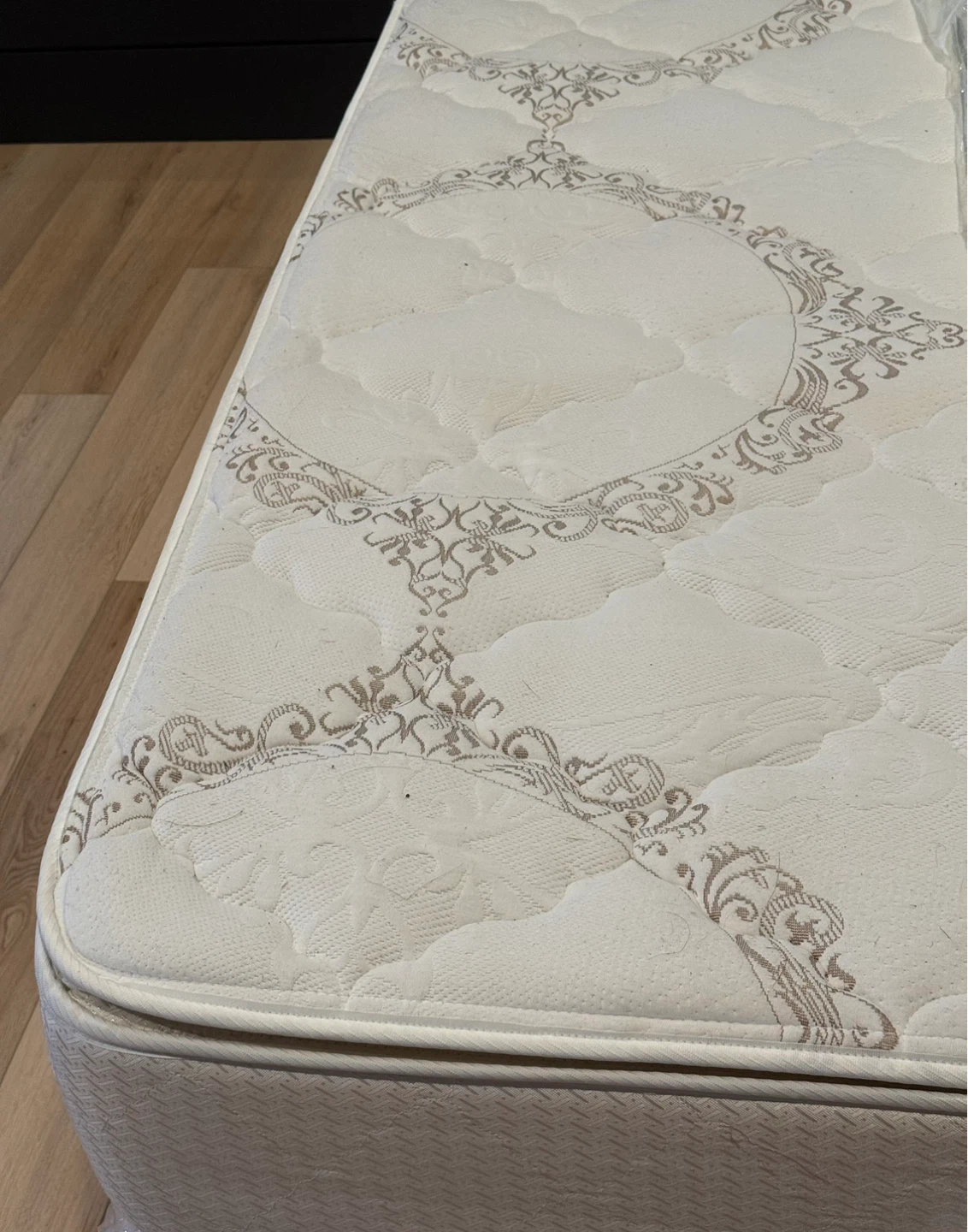 Orthopedic Supreme Mattress - king 80”x78” - photo 2