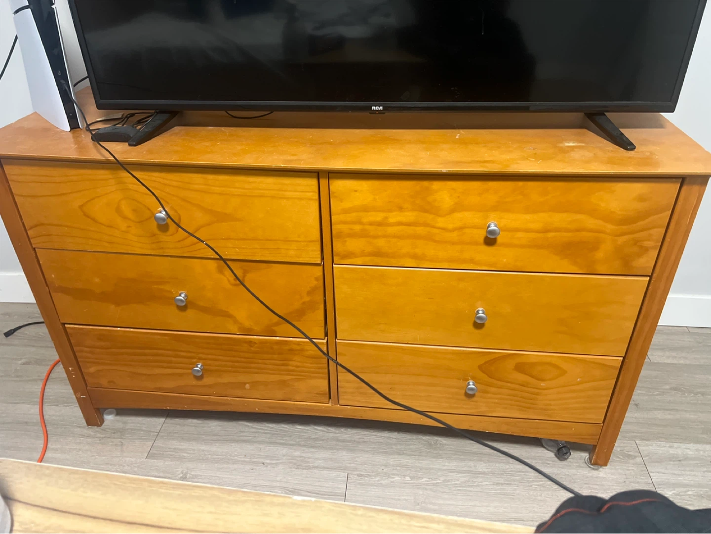Wooden Dresser with 6 Drawers