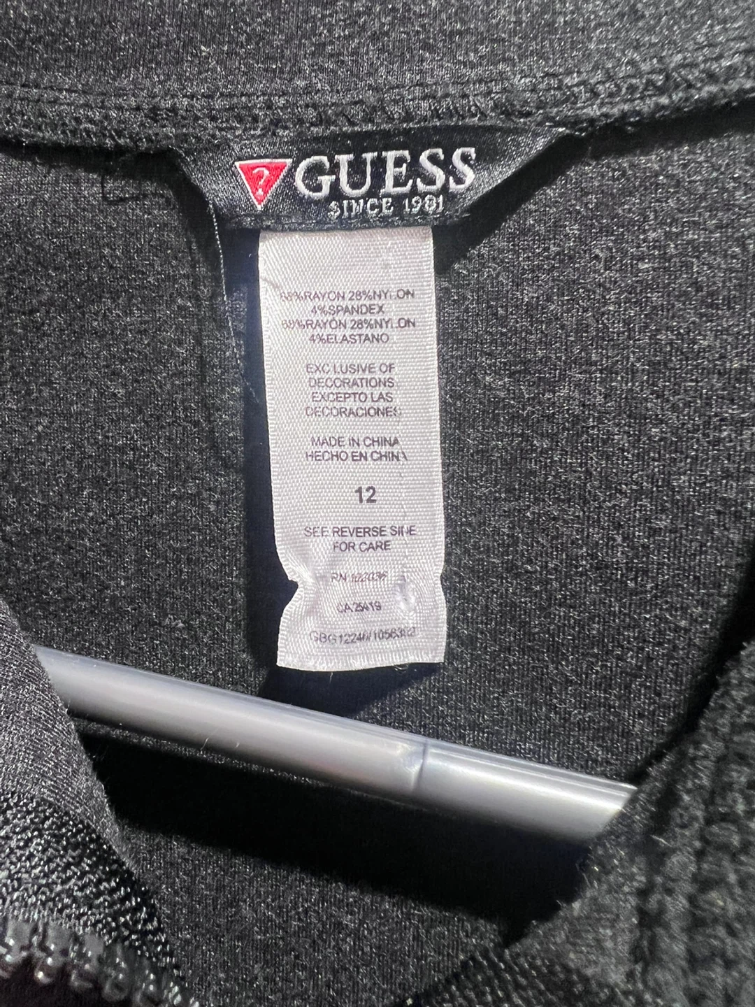 Kid’s Guess sweater - photo 2