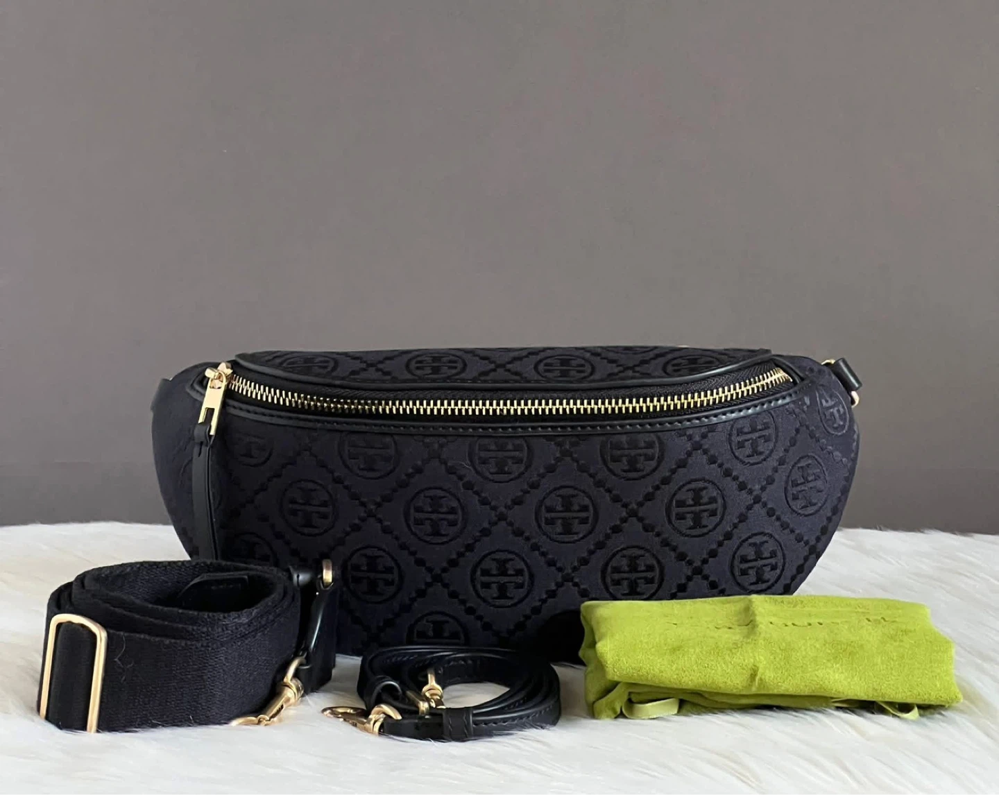 FOR SALE ✨ Brand new Tory BurchT Monogram Belt Bag