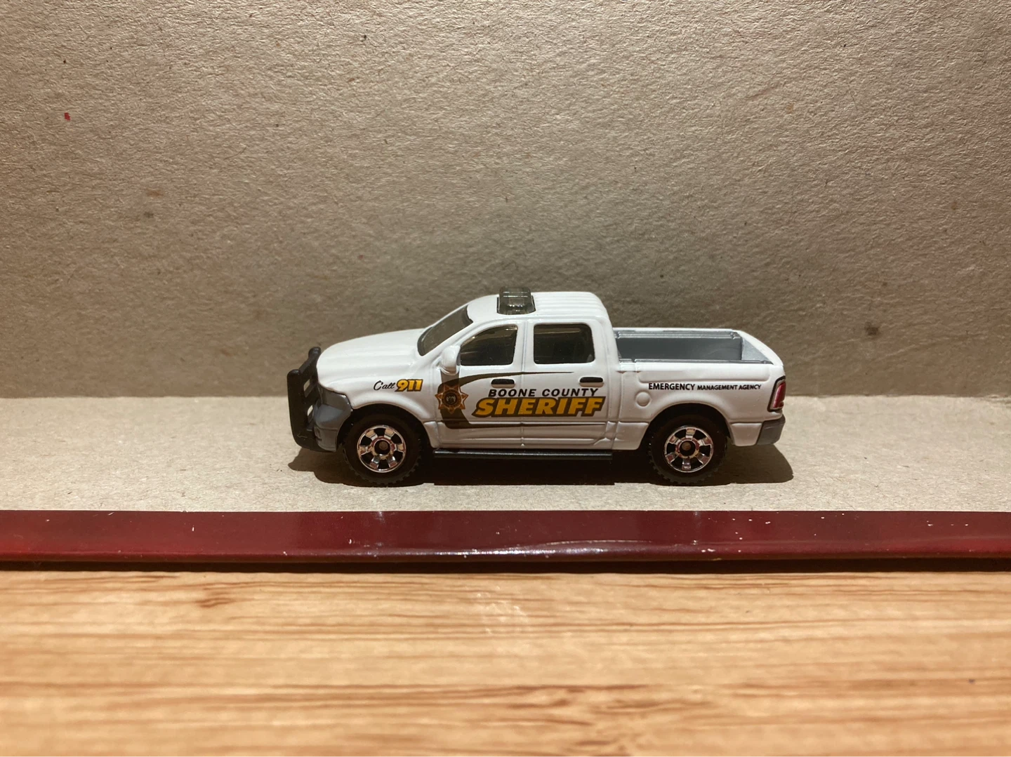 Matchbox Loose / 2015 Ram / Boone County Sheriff - photo 3