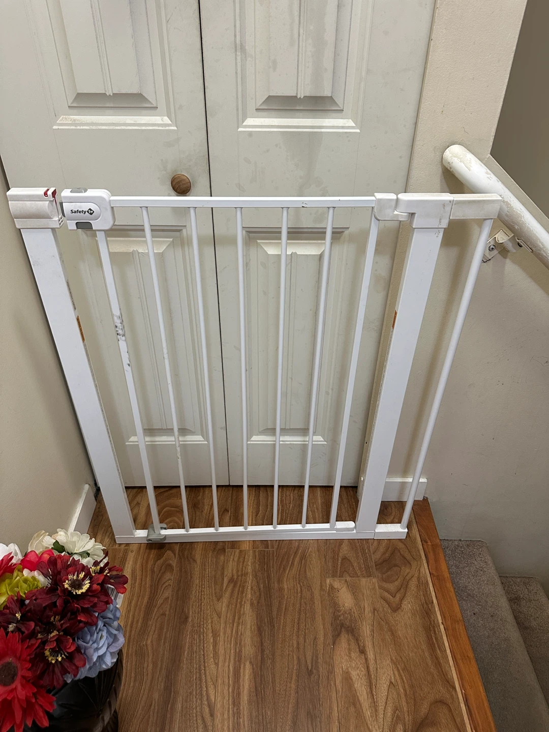 Safety 1st White Pressure Mount Baby Gate - photo 4