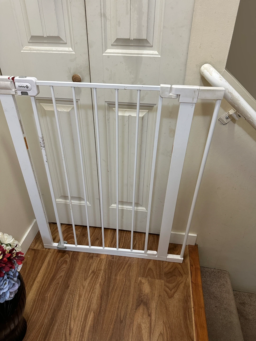 Safety 1st White Pressure Mount Baby Gate - photo 3