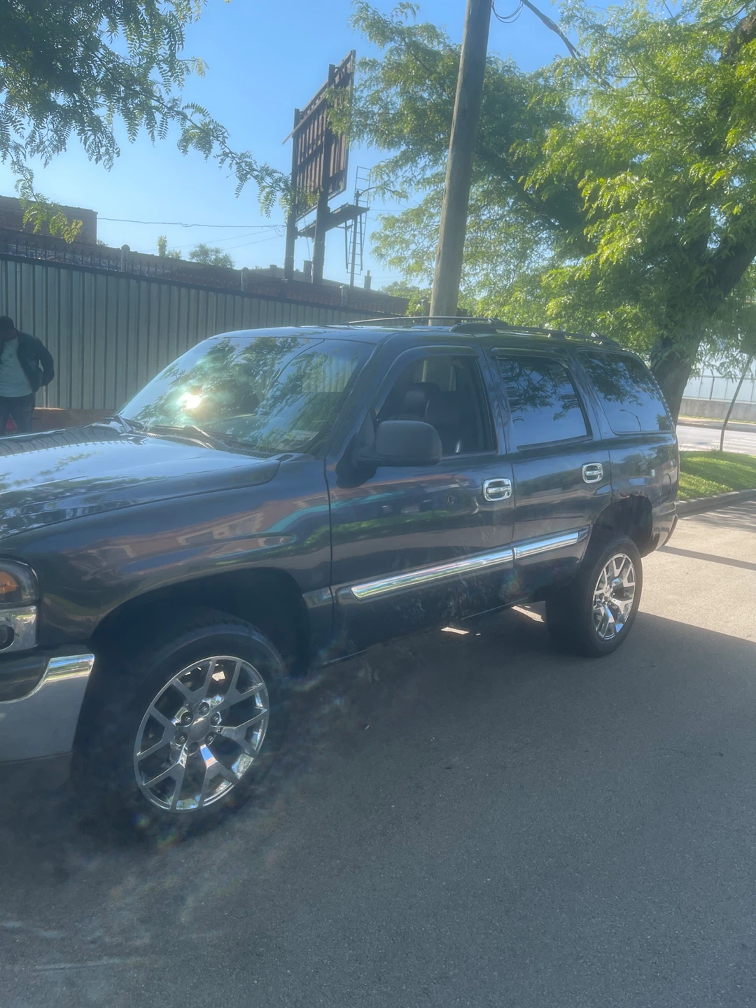 Dark Gray Chevrolet Tahoe SUV - photo 3