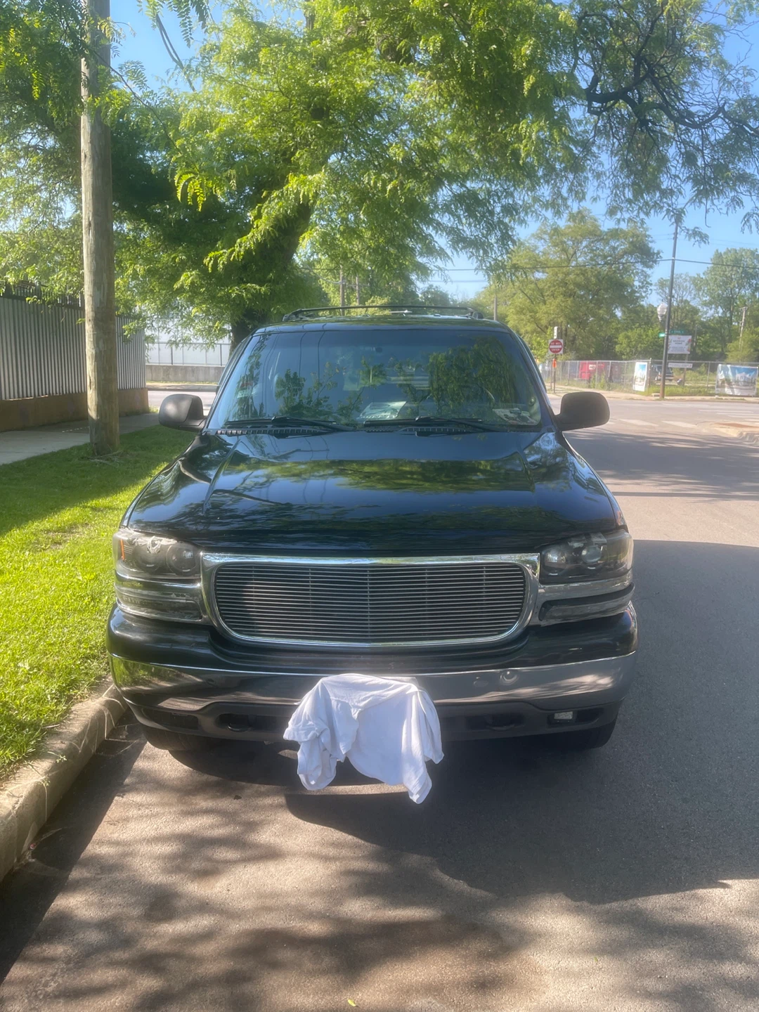 Dark Gray Chevrolet Tahoe SUV - photo 2