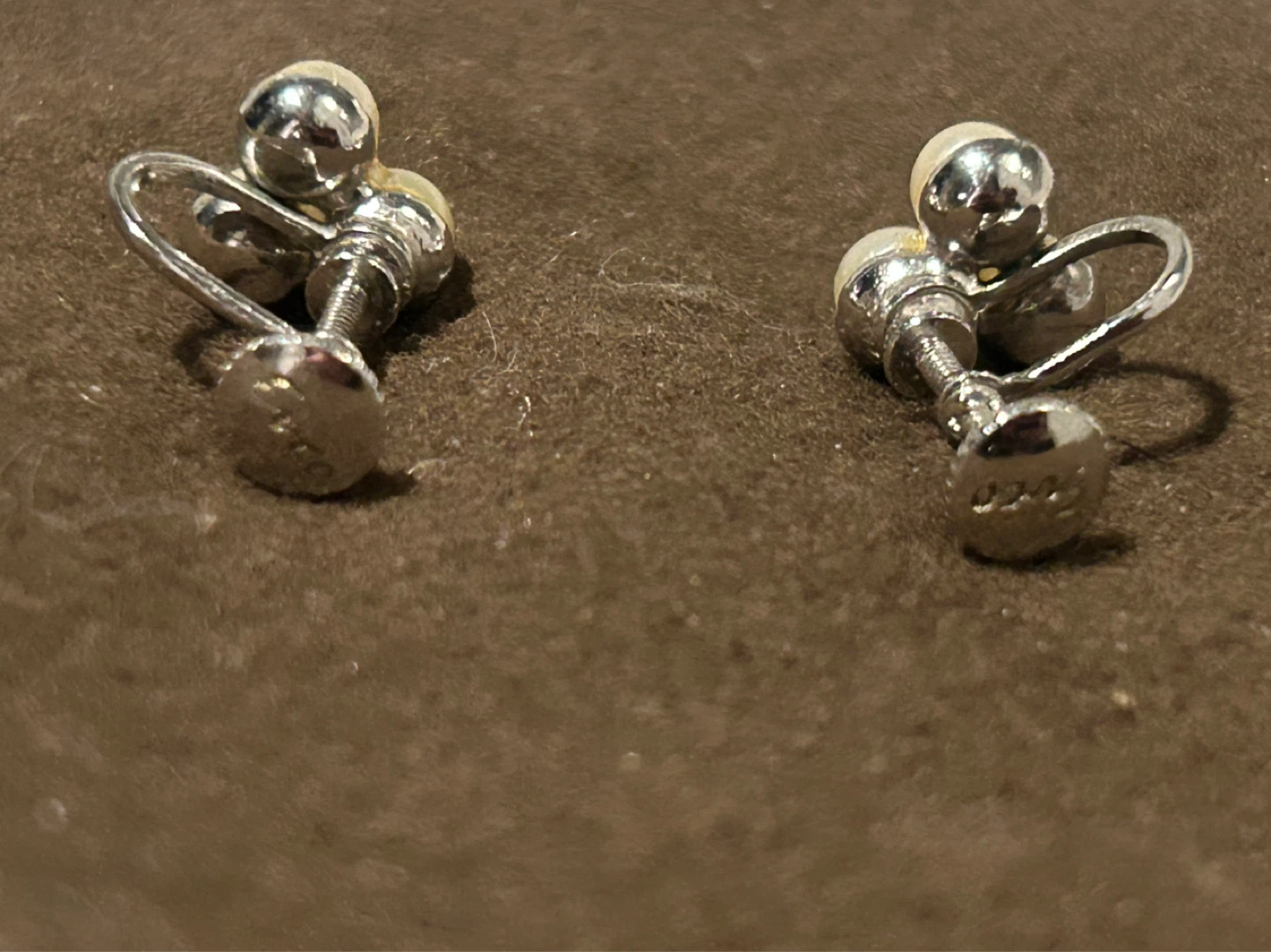 Pearl Screw-Back Earrings - photo 3
