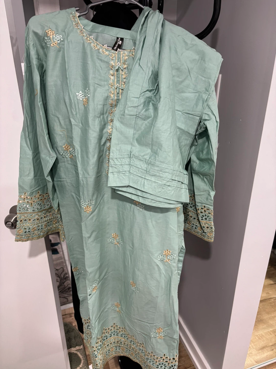 Shehroz Fashion Embroidered Suit - XL