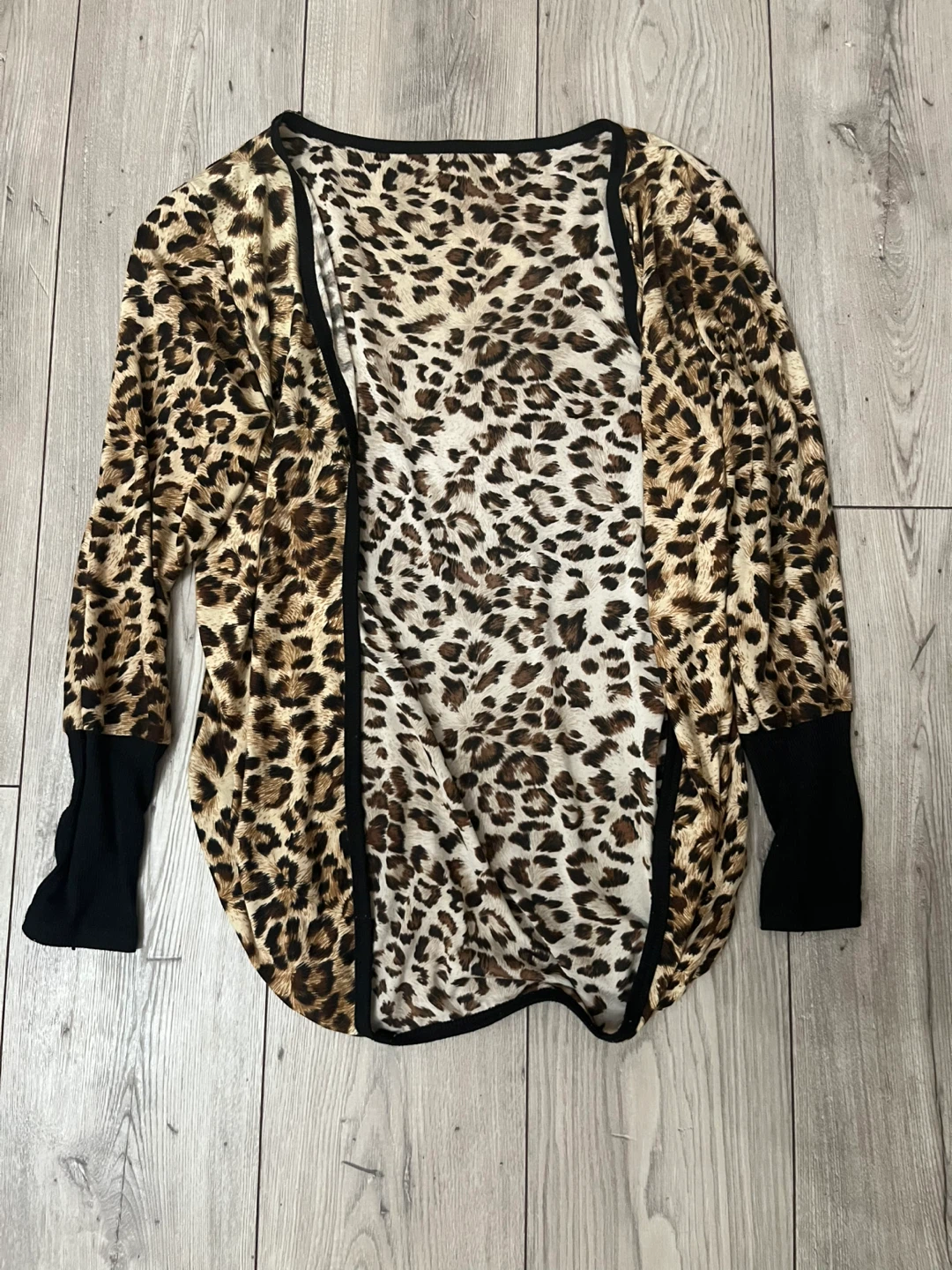 Leopard Print Long Sleeve Top