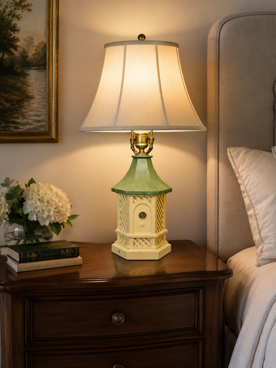 VTG Mini Bird House Lamp