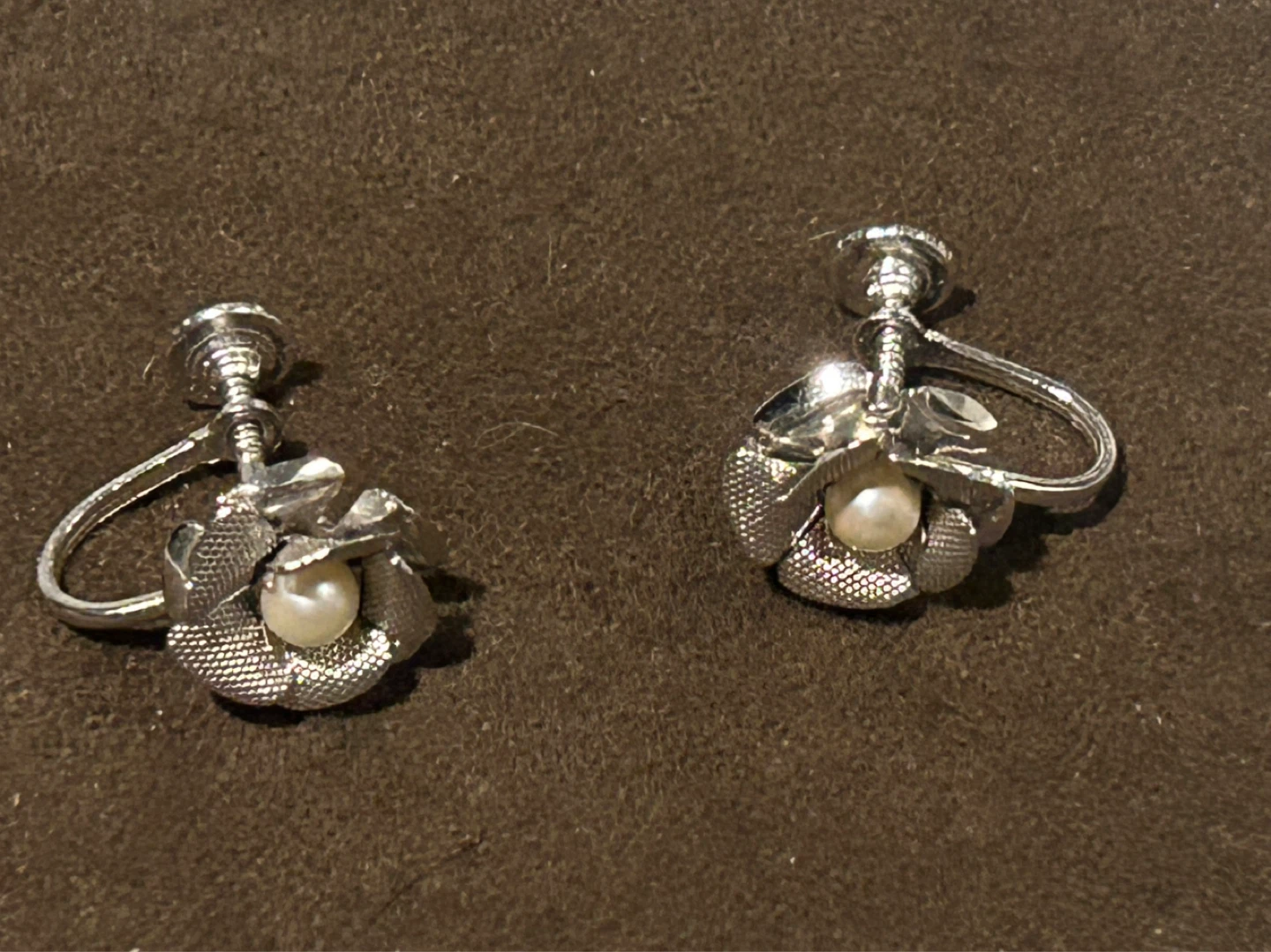 Vintage Silver Flower Pearl Screw-Back Earrings - photo 2
