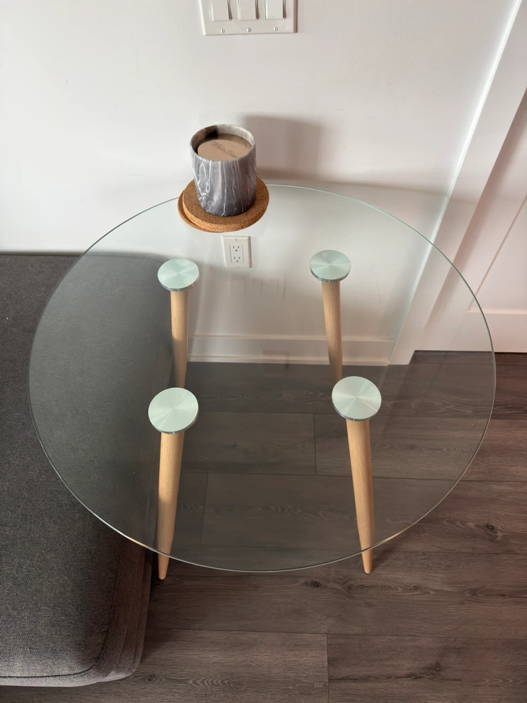 Round Glass Dining Table - photo 3