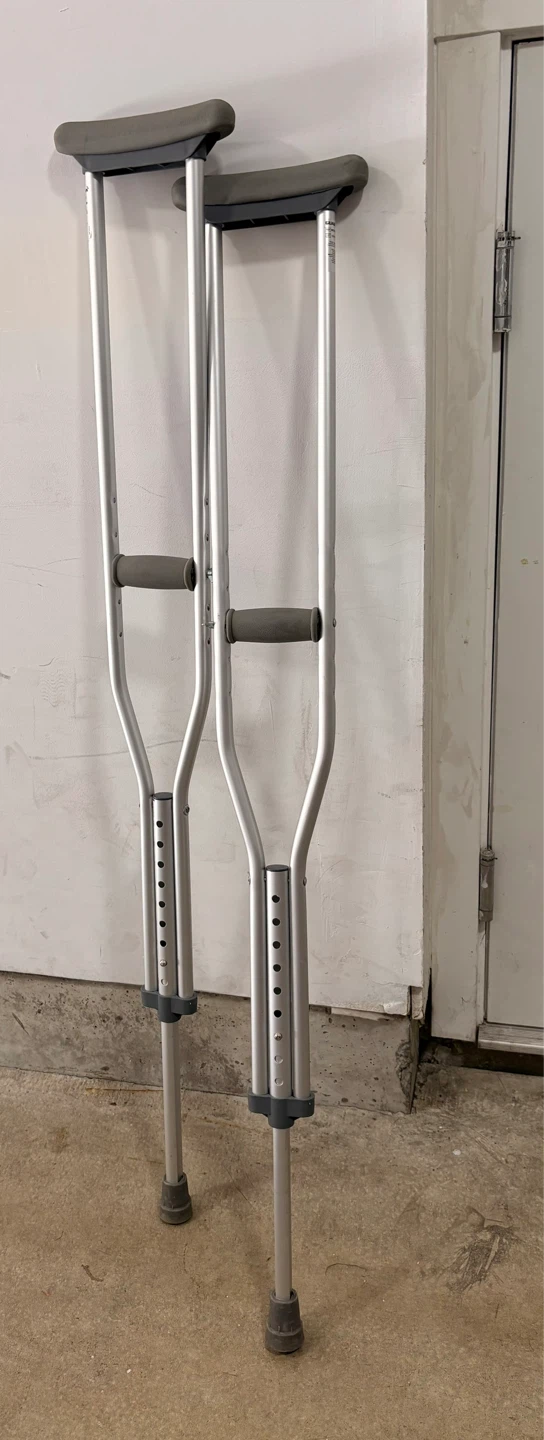 Aluminum Crutches