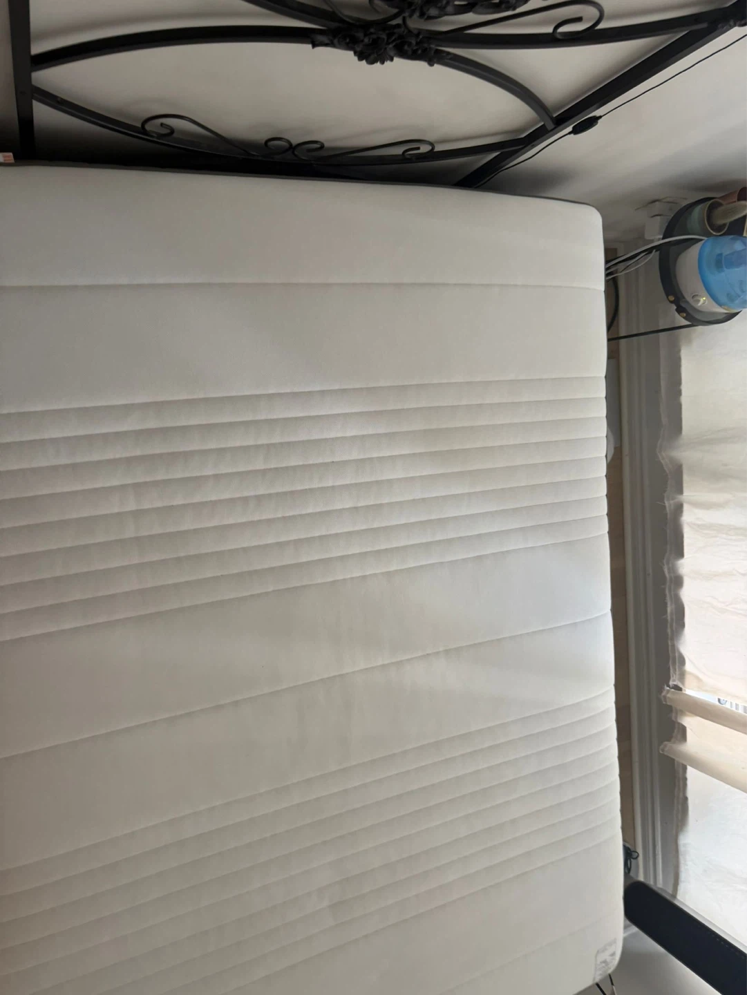 White Queen Size Mattress - photo 2