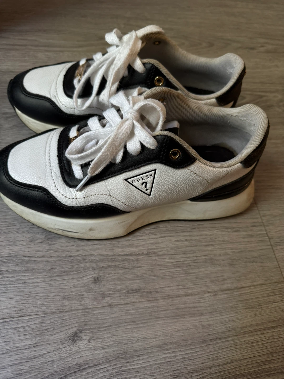 Guess Sneakers - Black and White - photo 2