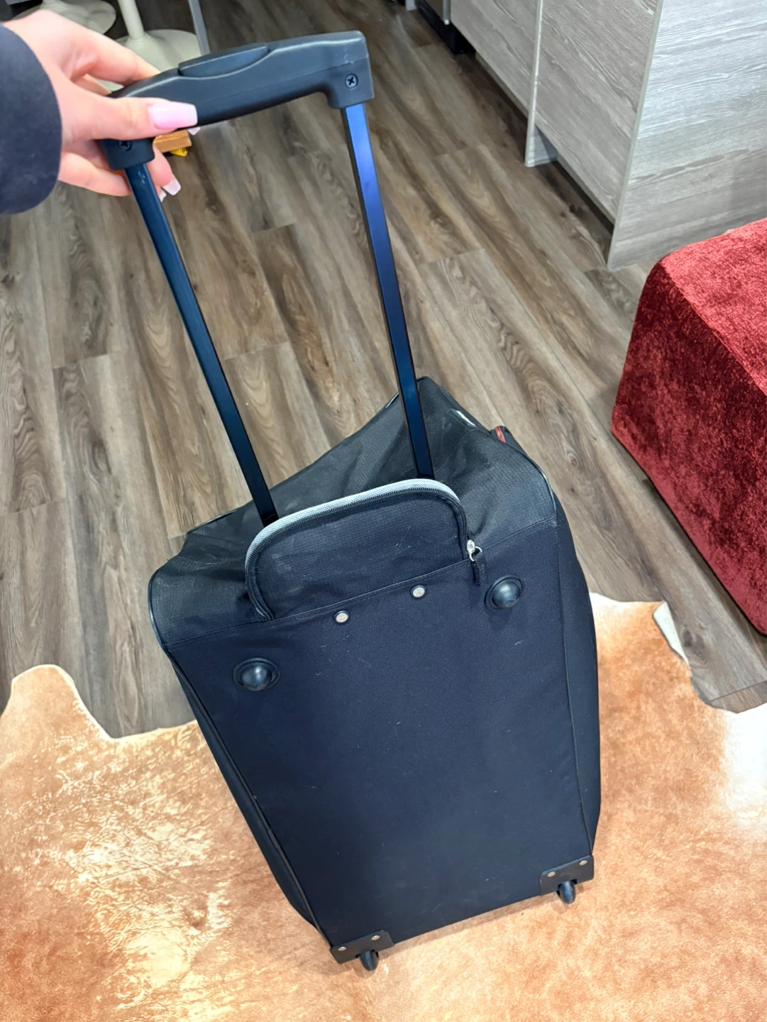 Black Swiss Gear Wheeled Duffel Bag - photo 3