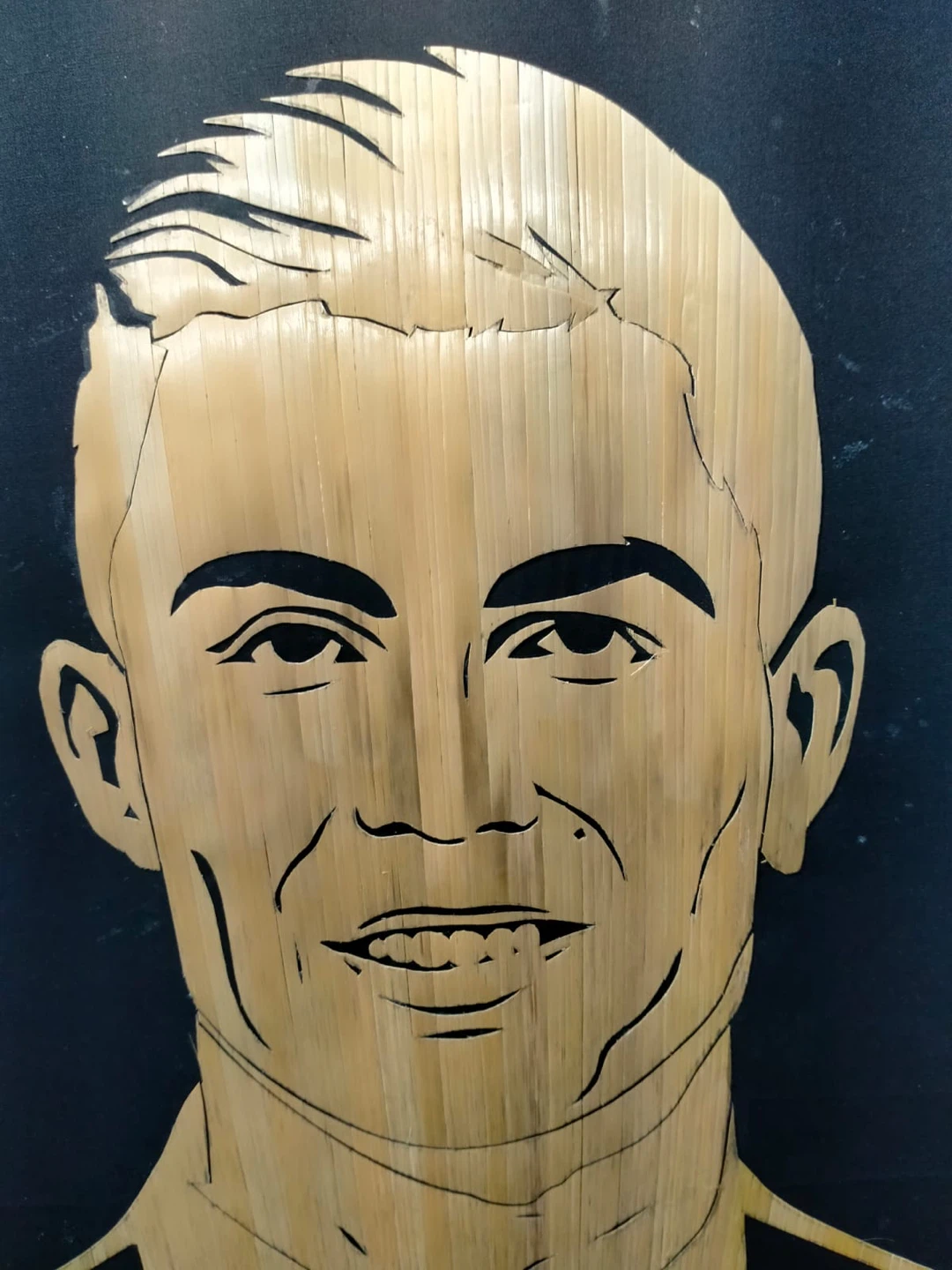 Cristiano Ronaldo Wheat straw art 24*18 inches on Black Fabric - photo 4
