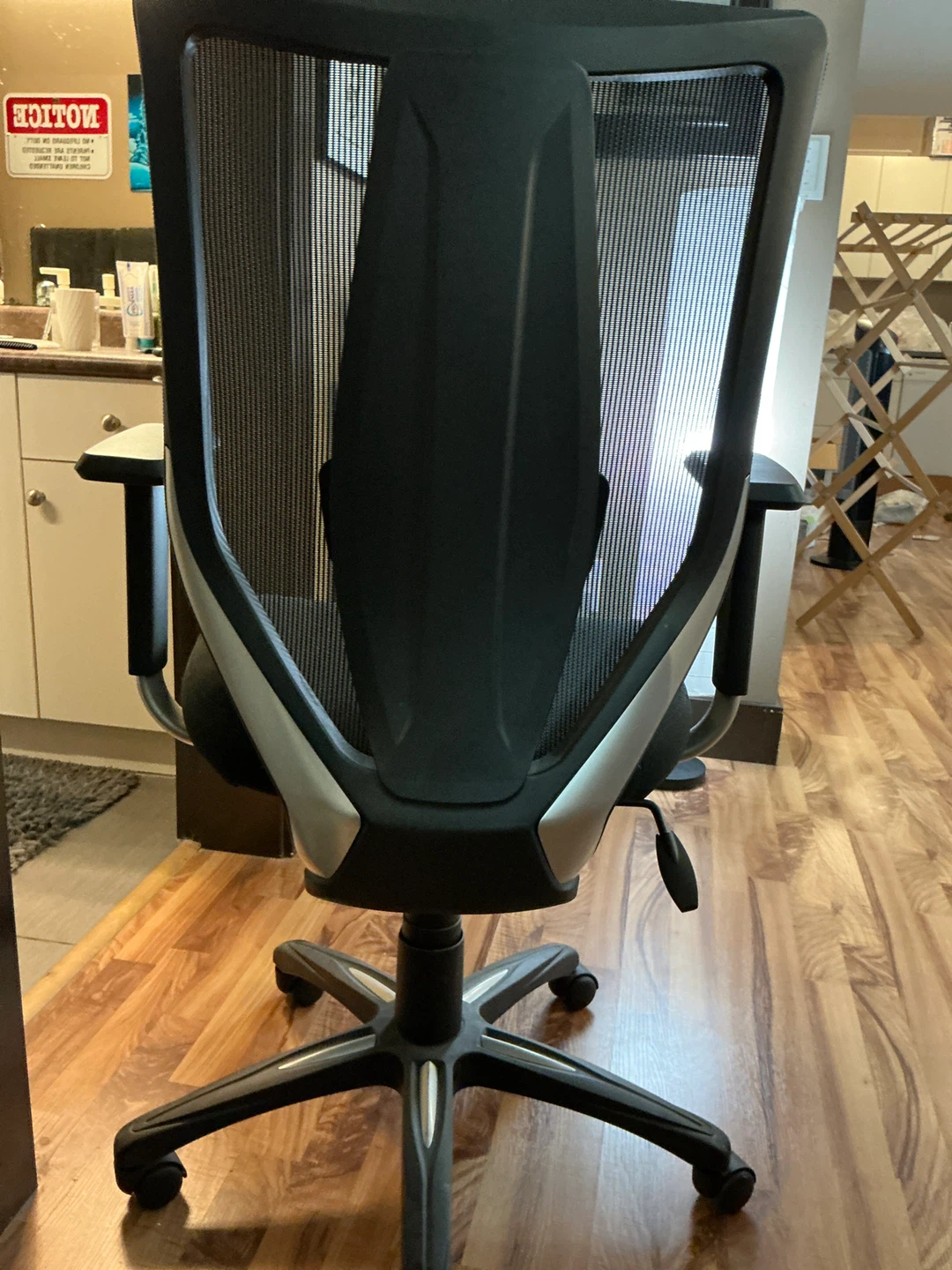Ergonomic Mesh Office Chair - photo 2