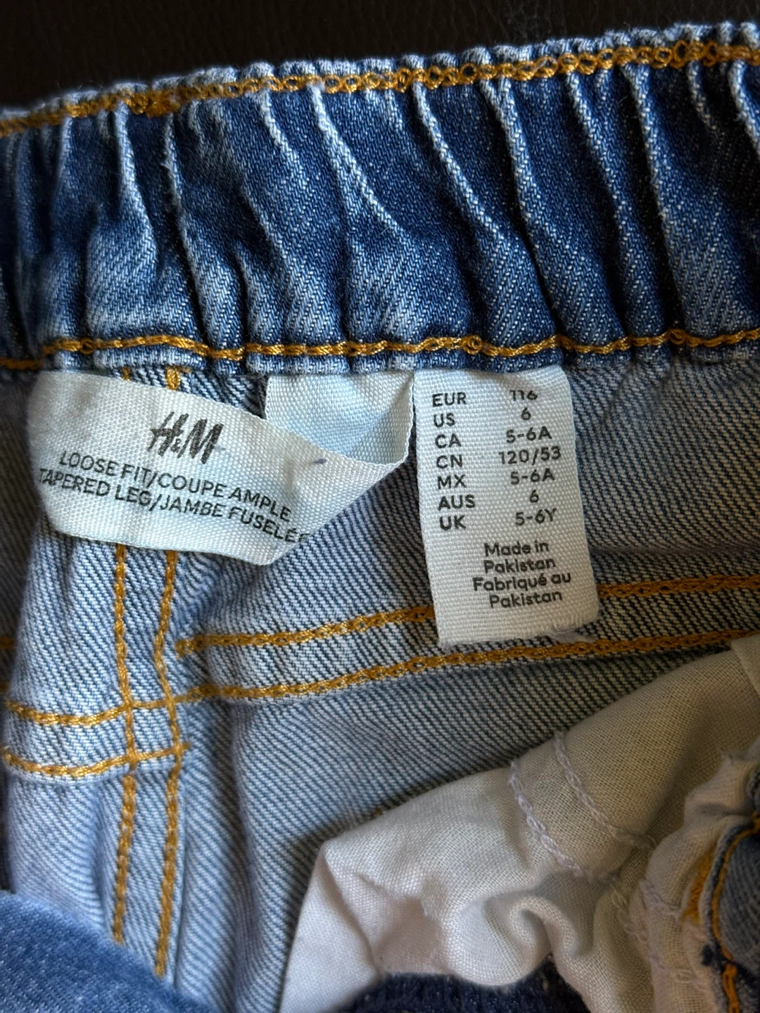 H&M Loose Fit Tapered Leg Jeans - Size 5-6Y - photo 3