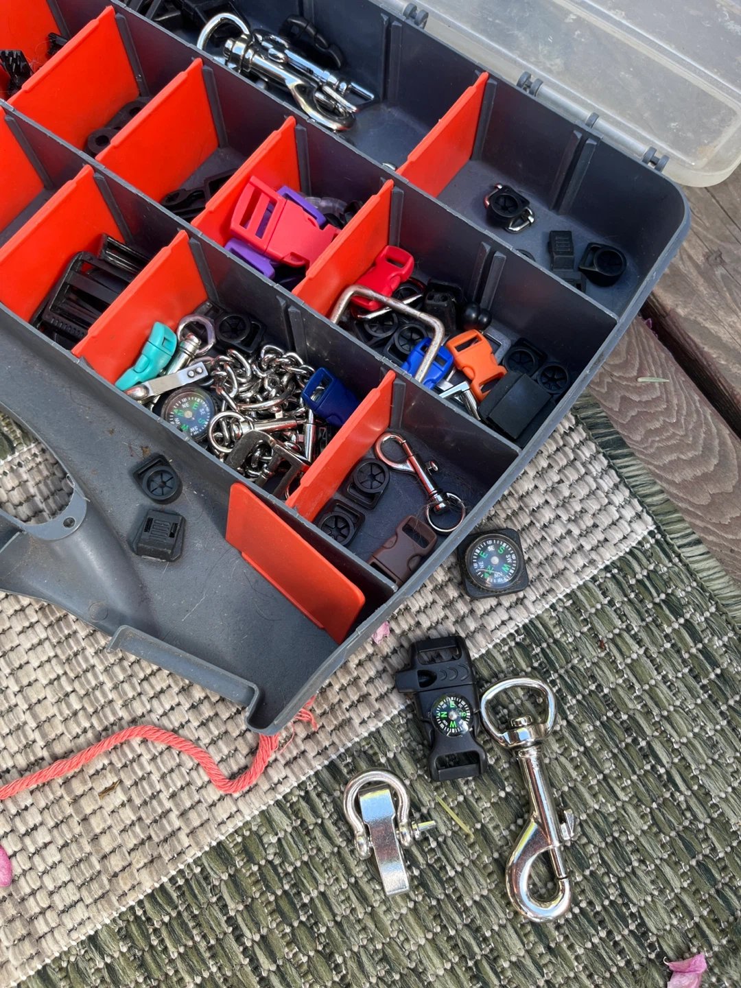 Paracord and Crafting Hardware Kit - photo 4