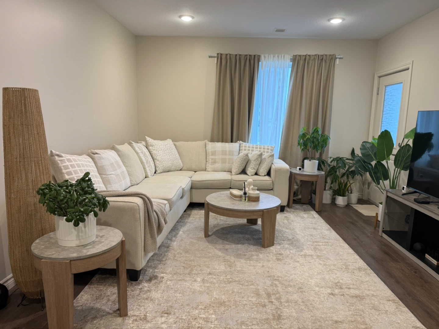 Large Area Rug - photo 2