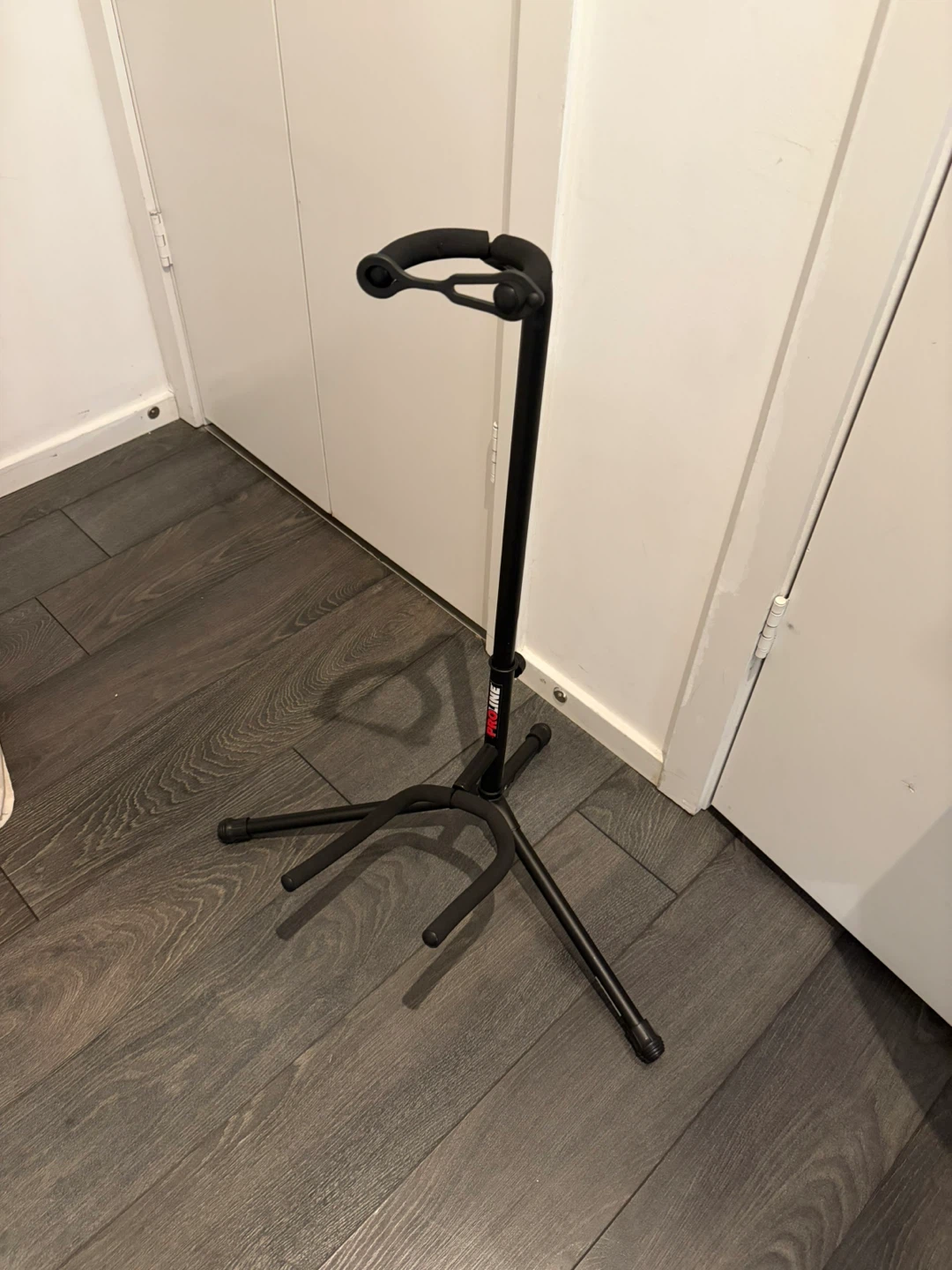 ProLine Guitar Stand