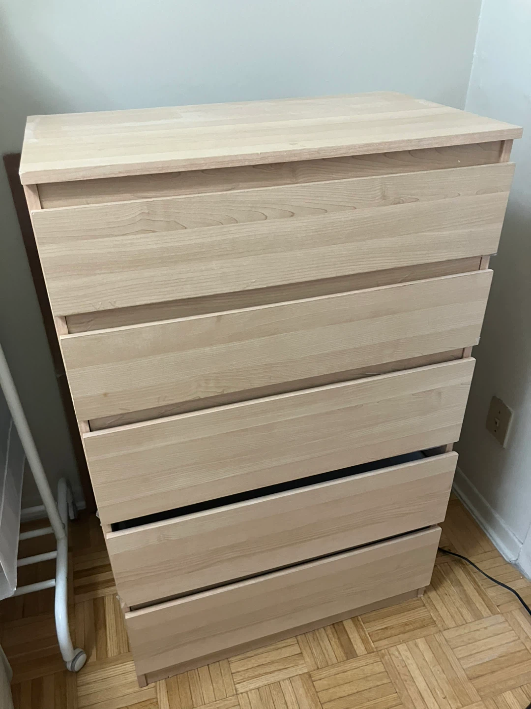 Fixed 6-drawer dresser