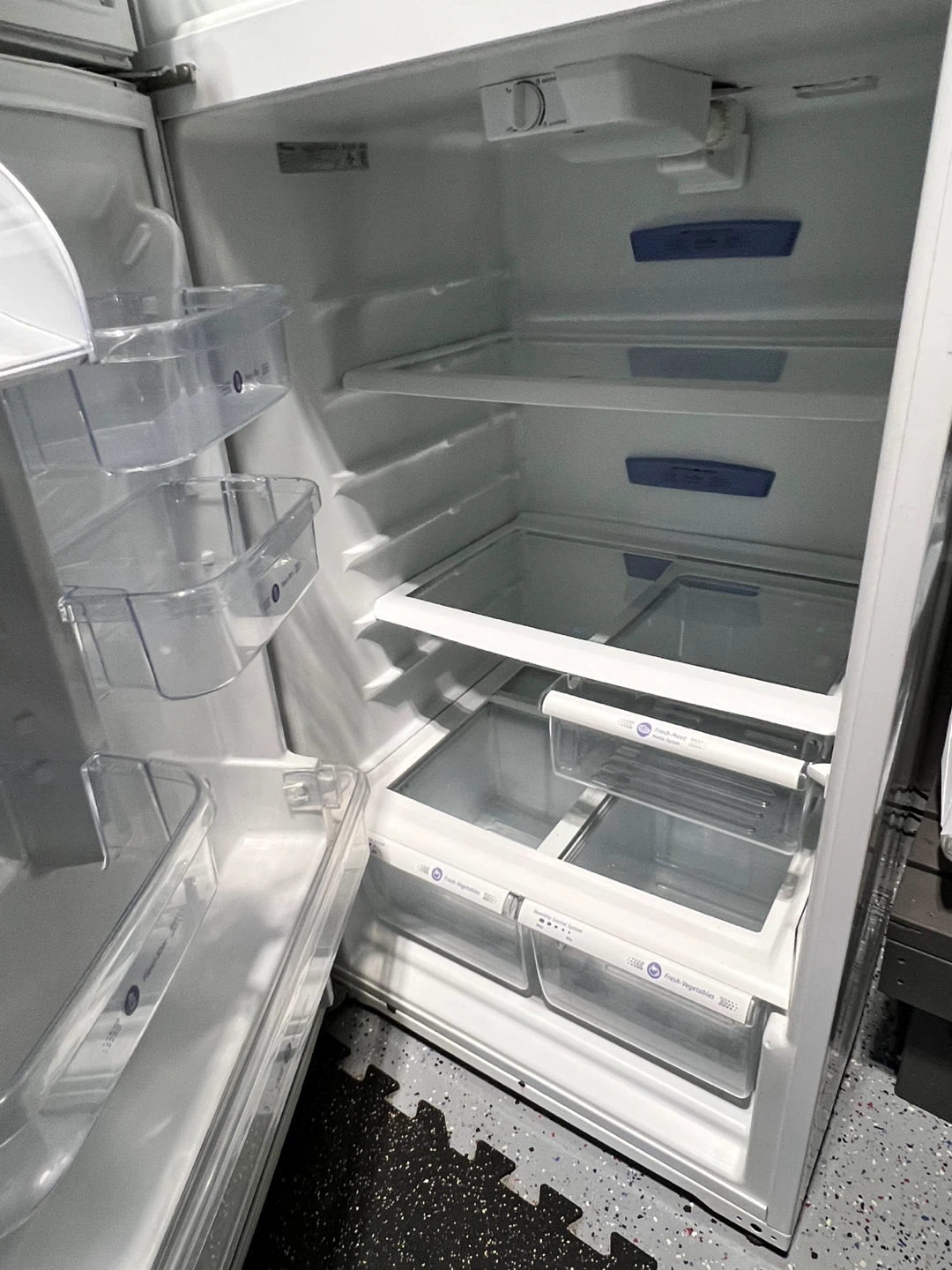 White Whirlpool Refrigerator - photo 5