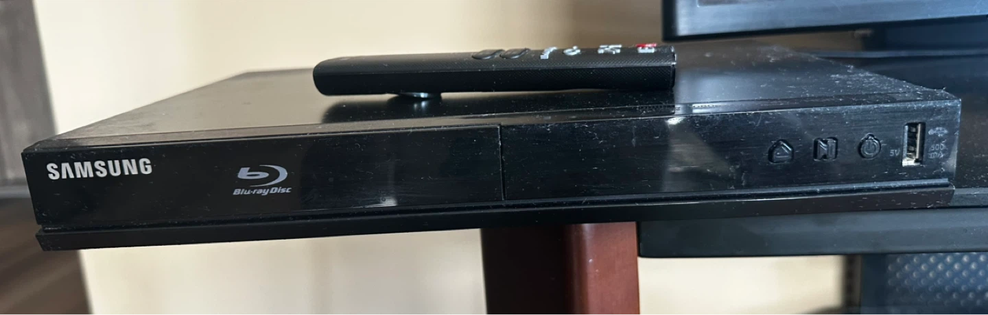 Samsung BD-J4500R Blu-ray Disc Player - photo 2