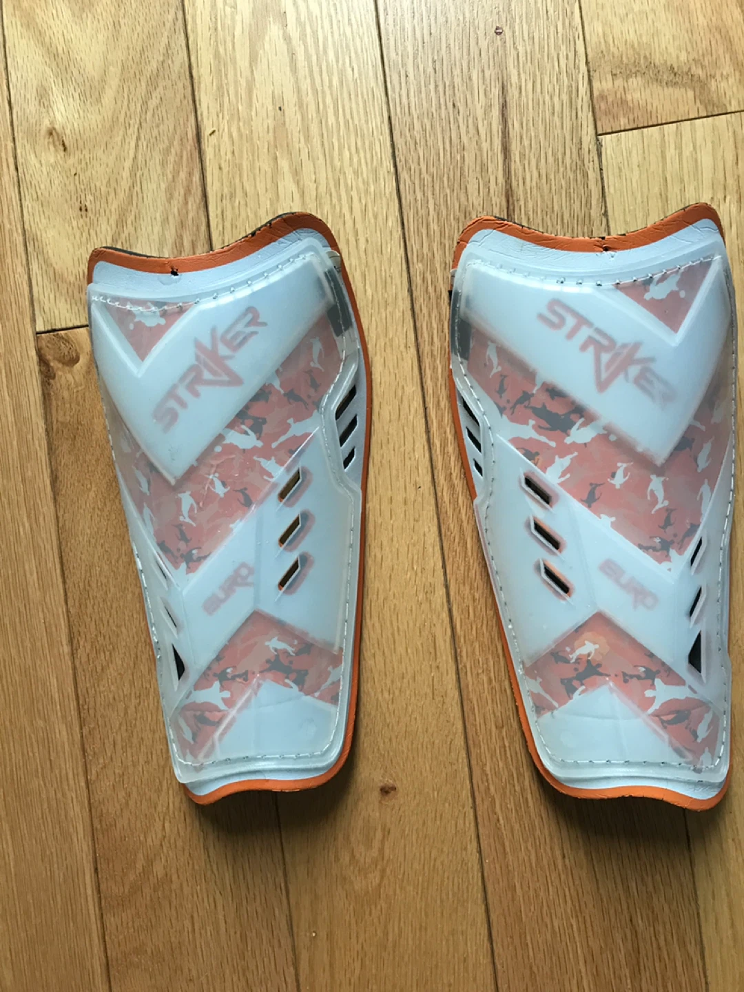 Striker Shin Guards 20 cm
