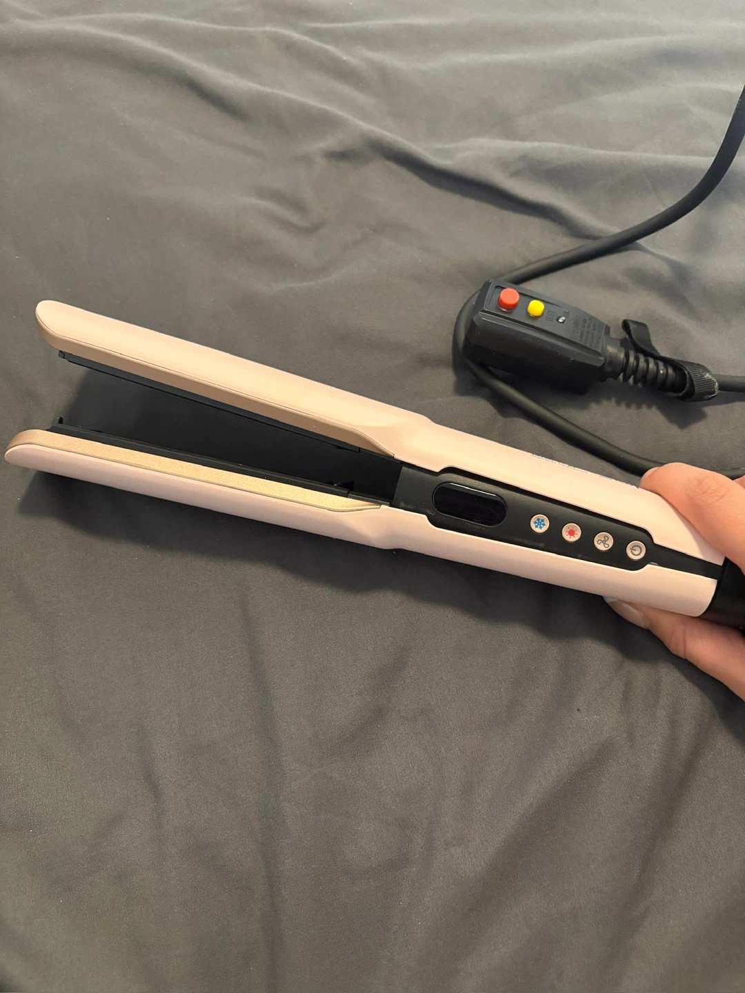 2-in-1 Hair Straightener & Dryer Brush – Pink ✨