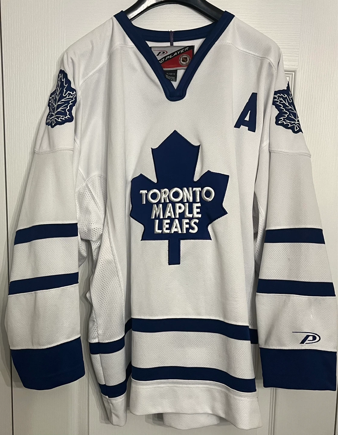 Vintage Pro Player Toronto Maple Leafs Jersey XL