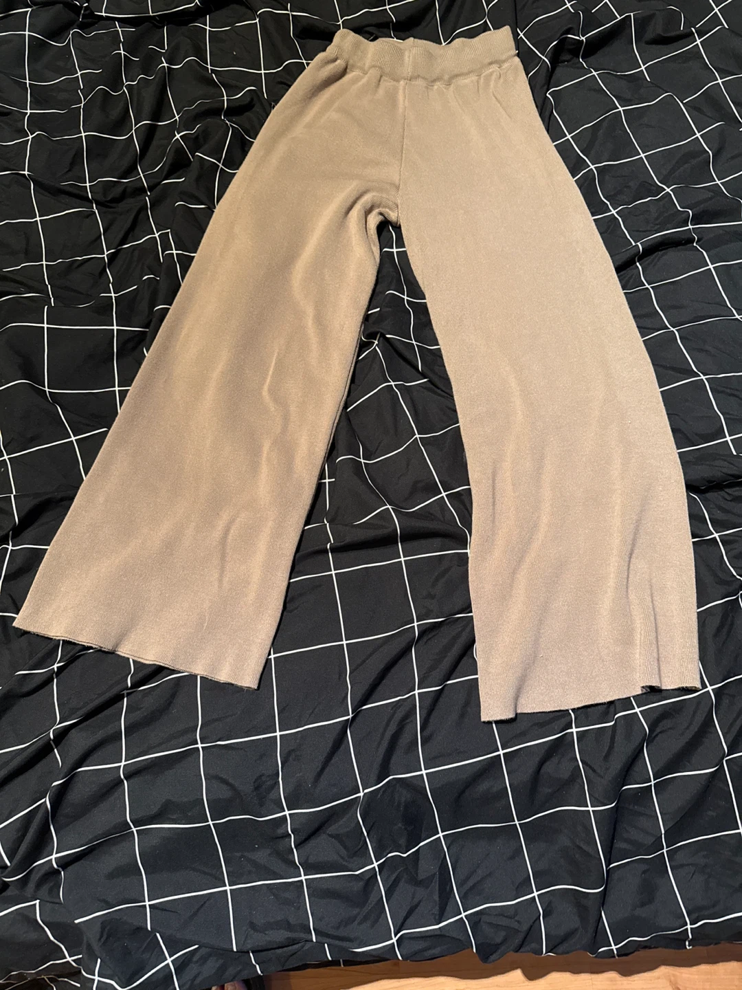 Women's Beige Knit Set - Cardigan, Sleeveless Turtleneck, Pants - photo 2