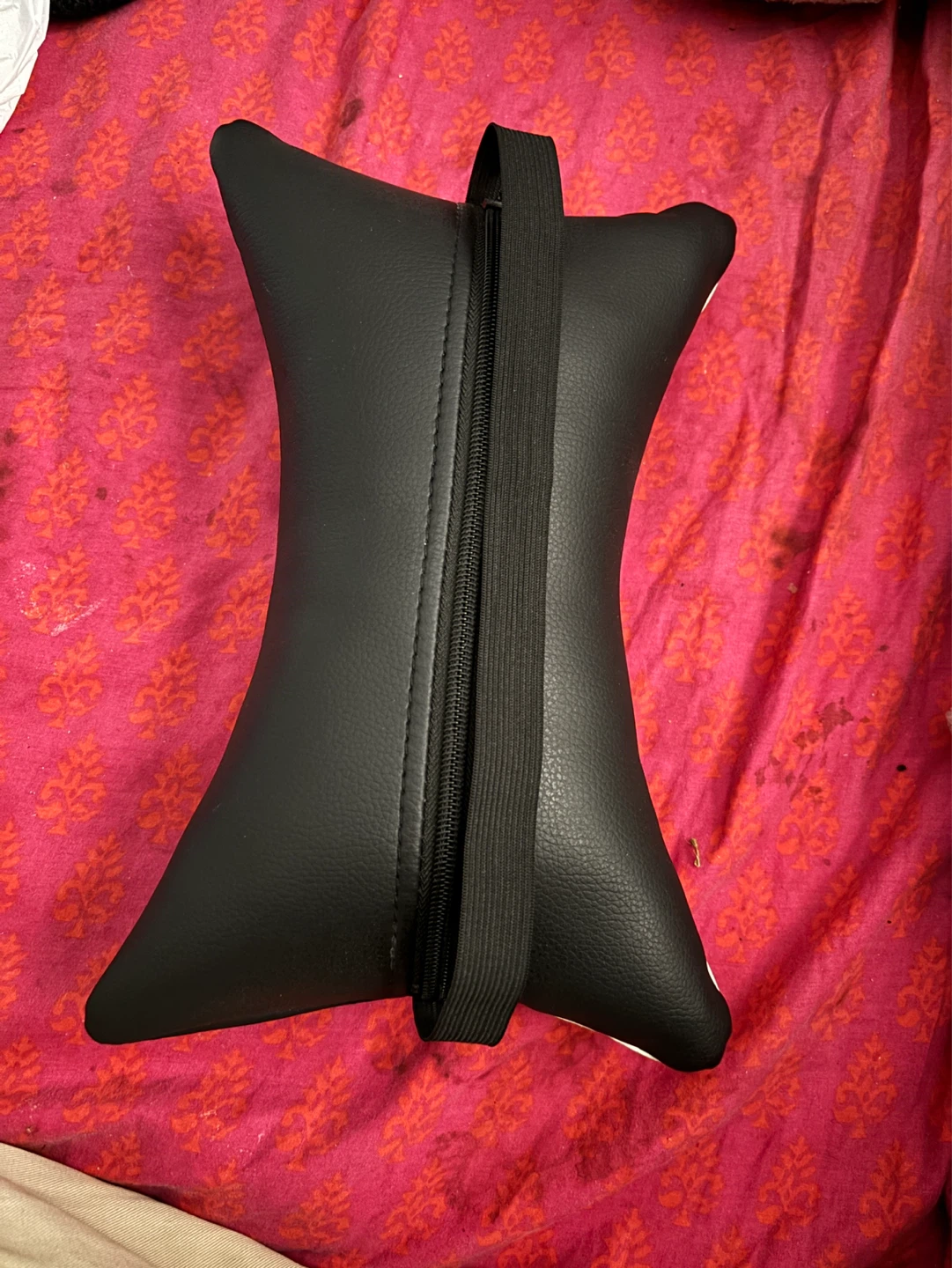 Black and White Neck Pillow (for car or office) - photo 2