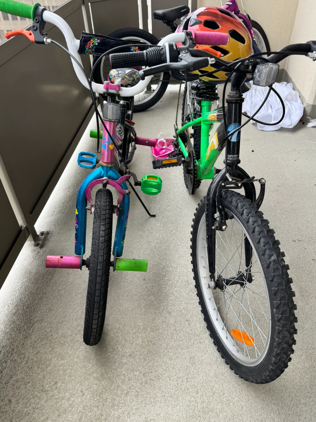 Kids' Bicycles and Helmet - photo 3
