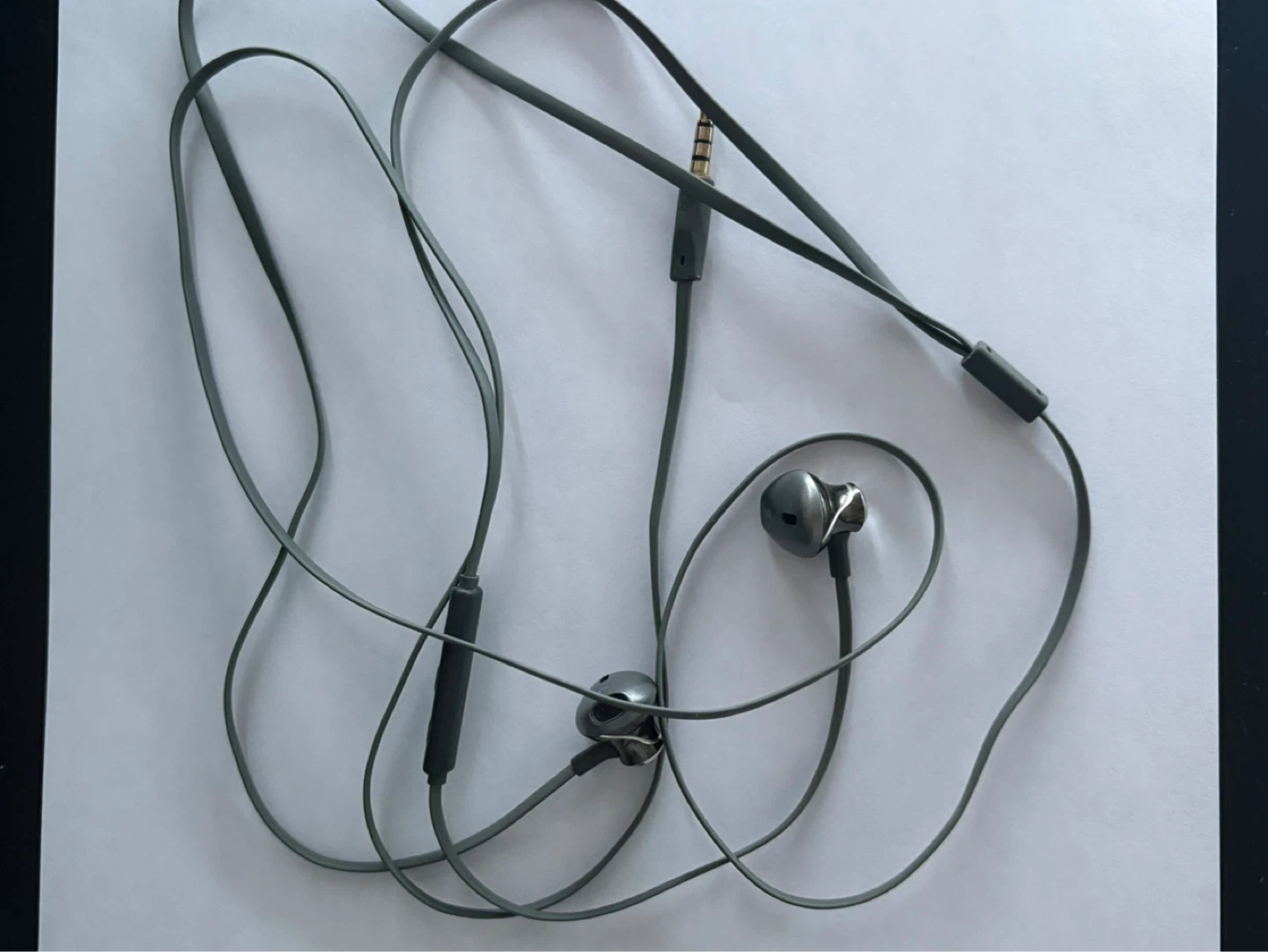 Grey In-Ear Earbuds with Mic