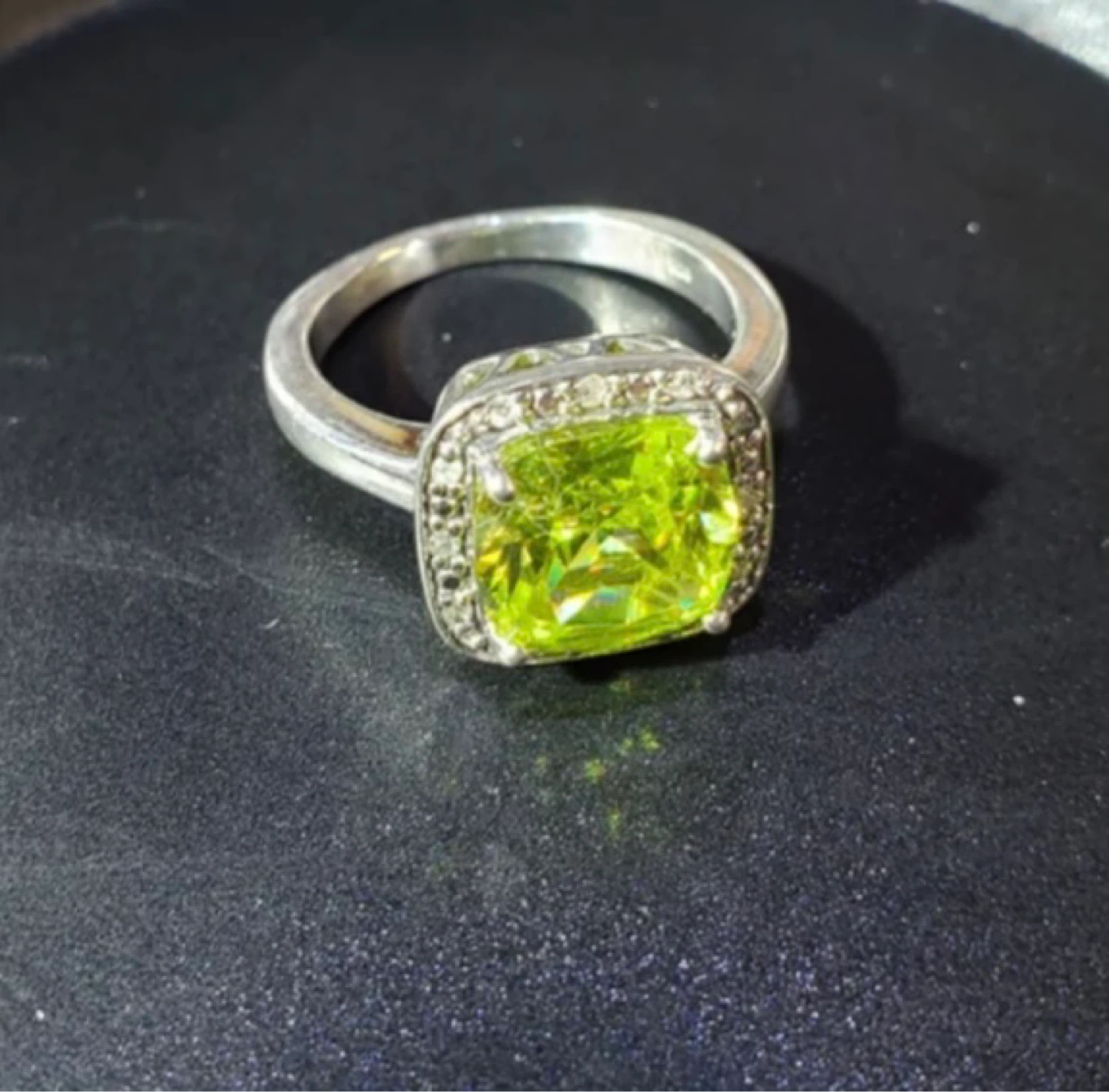 Peridot ring on 925 Silver cushion cut - photo 2