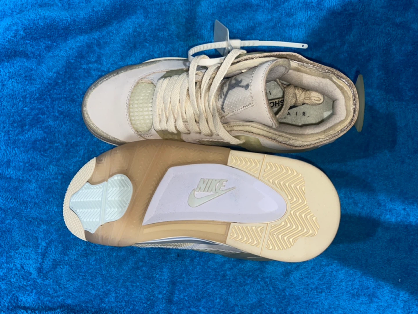 Nike Air Jordan 4 x Off-White Sail - photo 3