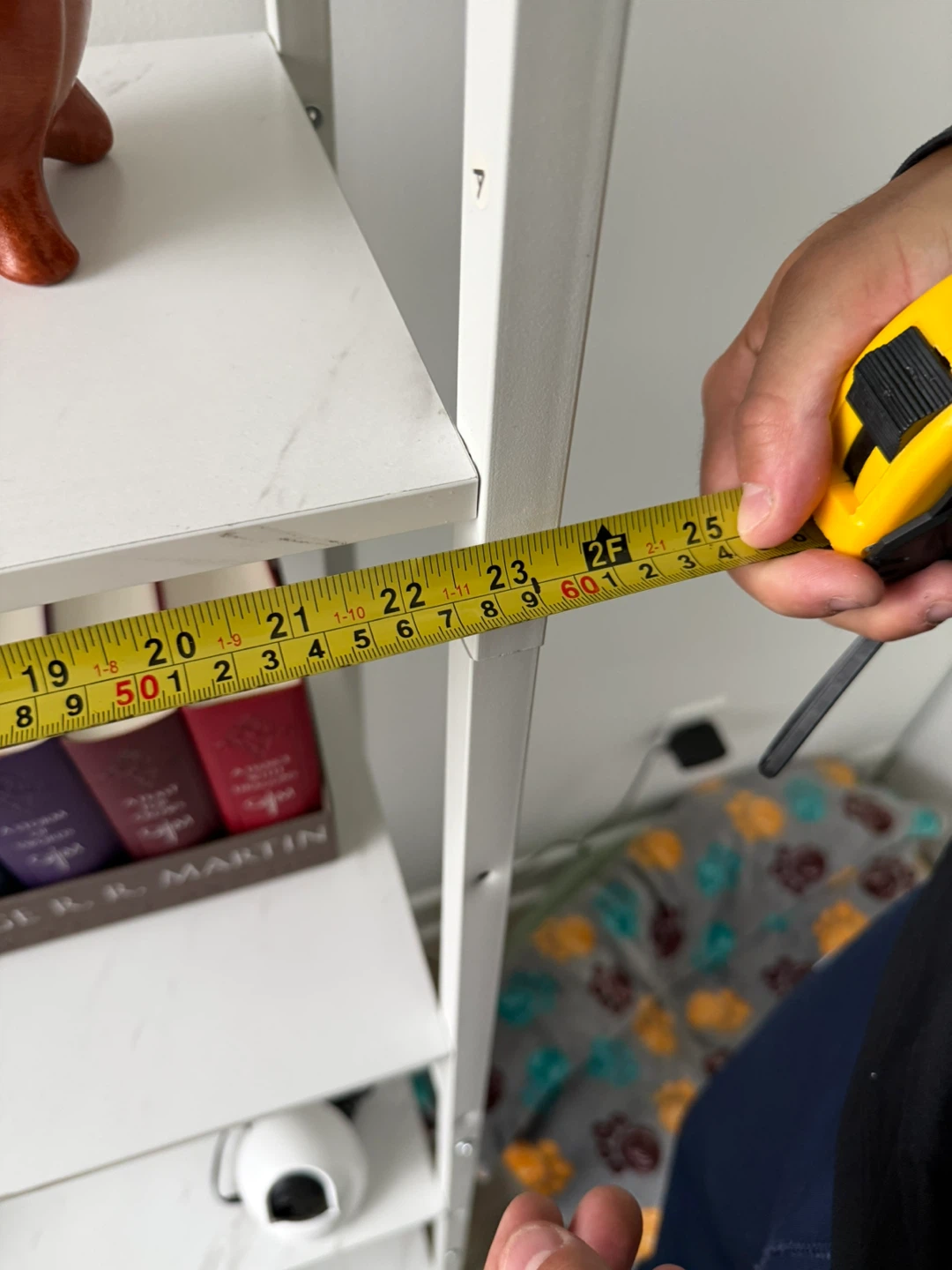 White 5-Shelf Ladder Bookshelf - photo 5