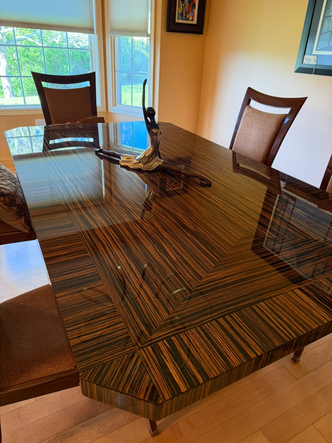 Modern Dining Table with High Gloss Finish - photo 2